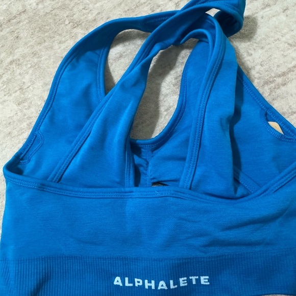 Alphalete Amplify sports bra size small - Picture 4 of 5